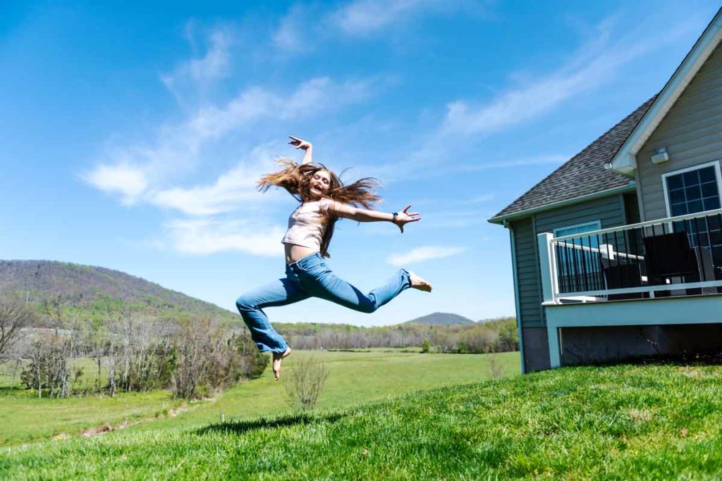 Anna jumping