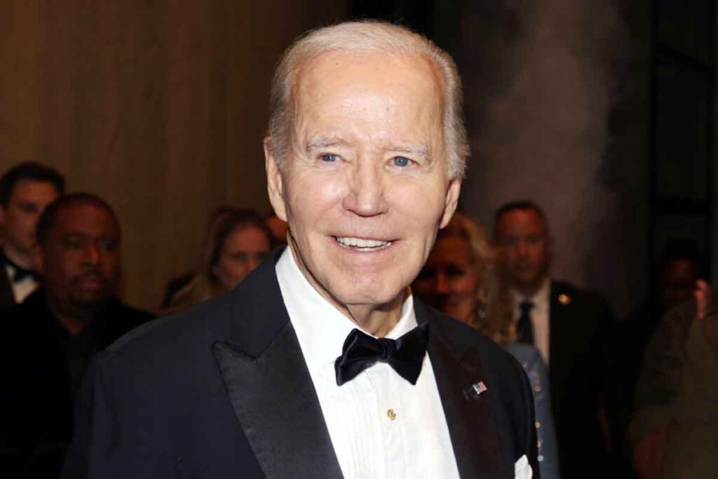 Biden's prostate cancer diagnosis has many wondering how the aggressive disease went unnoticed.